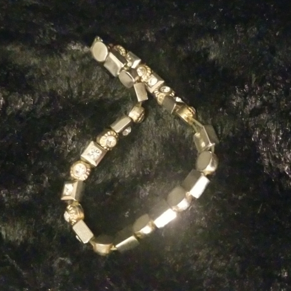 RHINESTONE STRETCH BRACELET Gold and Silvertone metal squares - Picture 4 of 10
